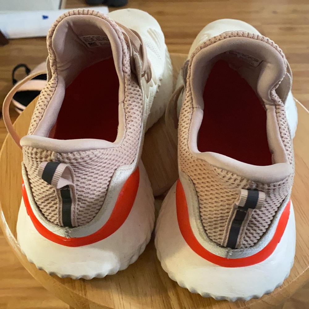 Men Adidas running shoes - Picture 2 of 5